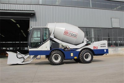 4m3 selvbelastende betonblander